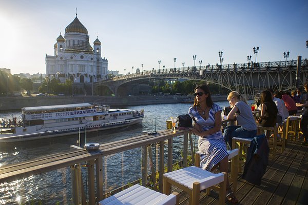 Топ-15 ресторанов Москвы с летними верандами для отдыха на свежем воздухе