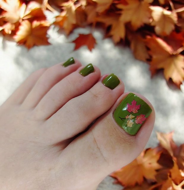 Модный педикюр на осень 2025 года: новшества и тенденции сезона