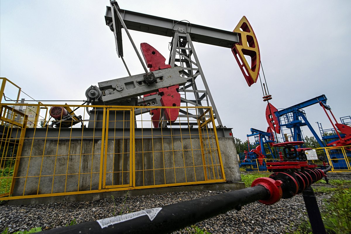 Китайские компании прекратили закупки нефти у России. К чему это приведет?