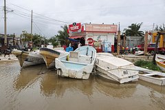 Ураган "Милтон" в США угрожает разрушительными последствиями