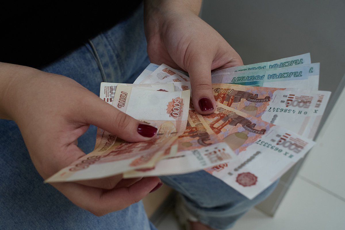 Российские власти установили максимальный семейный налоговый вычет. Какую сумму смогут получать россияне с 2026 года?