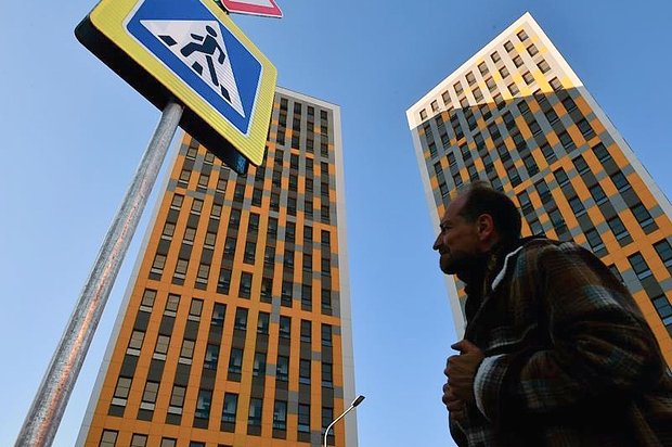 «Крылья подрезали» Россияне отказываются от ипотеки и тонут в долгам. Каковы причины такого риска?