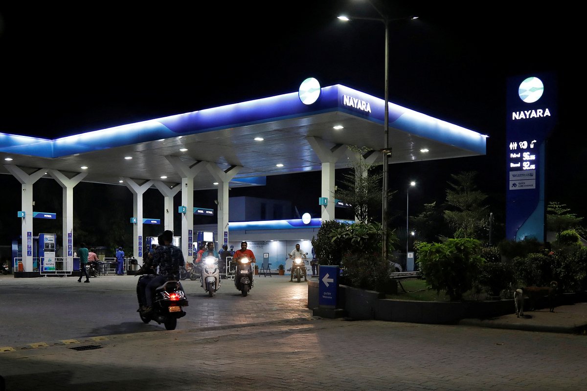 Индийская компания Reliance Industries прекратила закупку российской нефти