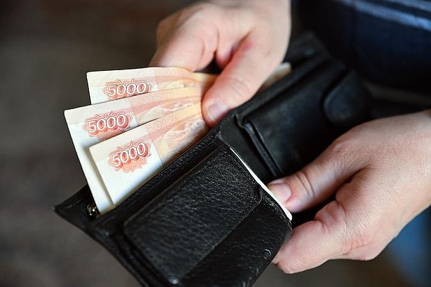 Путин объяснил необходимость сокращения расходов на оборону России