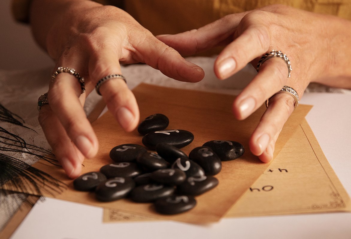 Время 15:15 на часах: значение одинаковых цифр в английской нумерологии