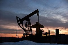 Мировые цены на нефть преодолели отметку 80 долларов за баррель