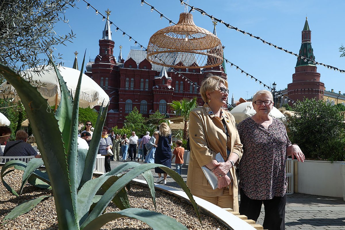 Пенсия по старости в России 2026 году: кому положена, минимальный размер социальных и страховых выплат