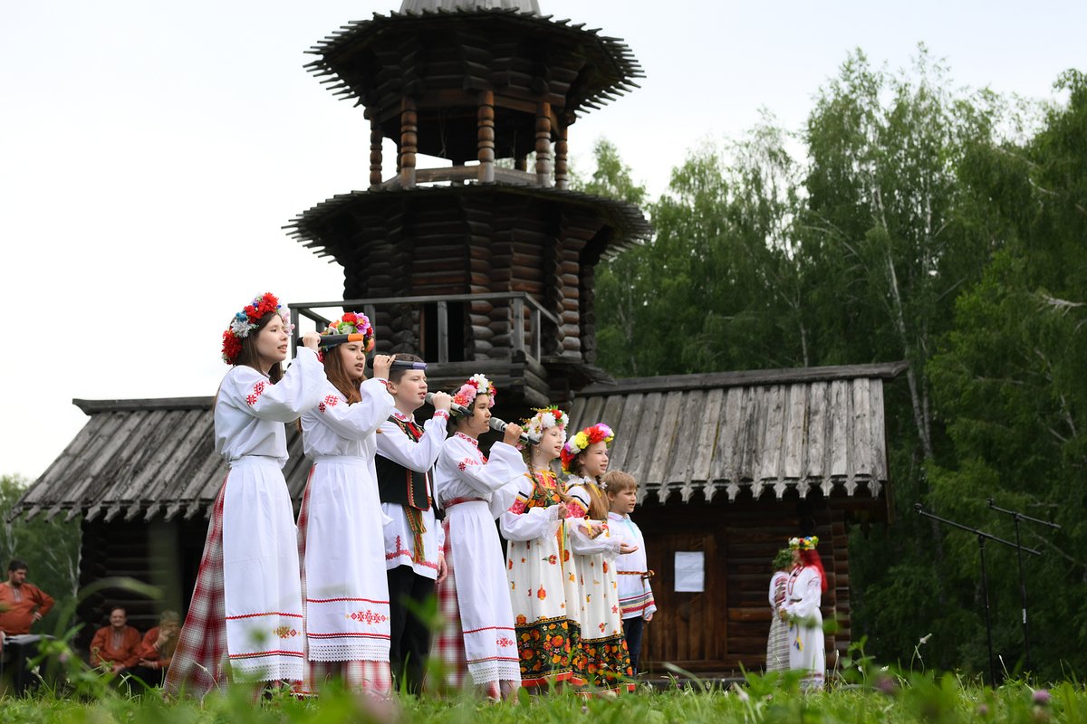 Открытки с Ореховым Спасом: 30+ картинок и поздравлений