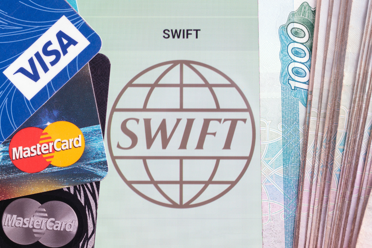 Что собой представляет система SWIFT: принципы работы и аналог в России