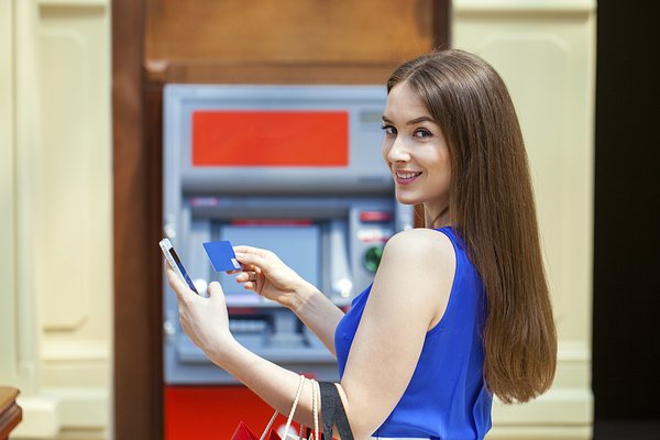 Как быстро заработать деньги в 2025 году? Легальные способы без вложений