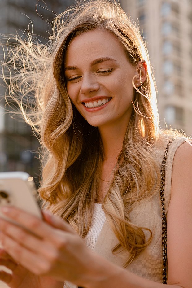 Русый цвет волос: как выбрать оттенок в 2025 году и сделать его идеальным под ваш цветотип