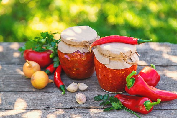 Аджика на зиму: простые и вкусные рецепты