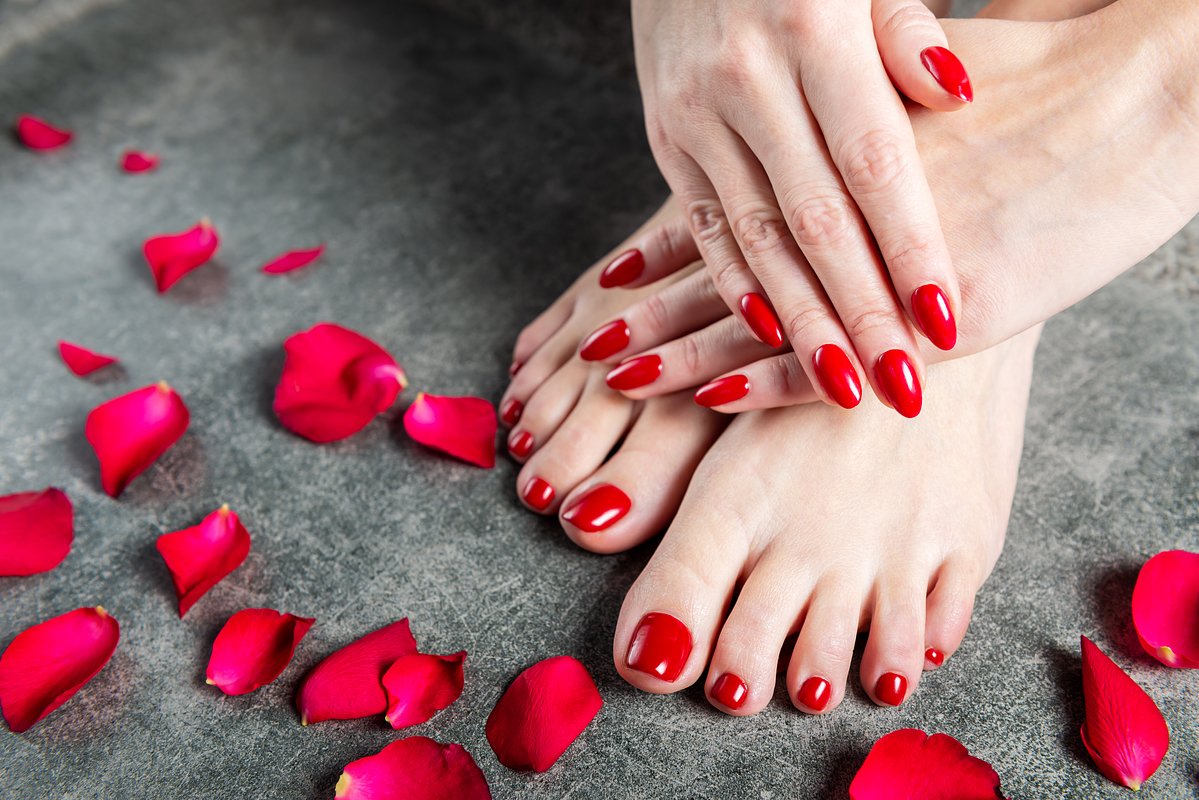Модный педикюр на осень 2025 года: новшества и тенденции сезона