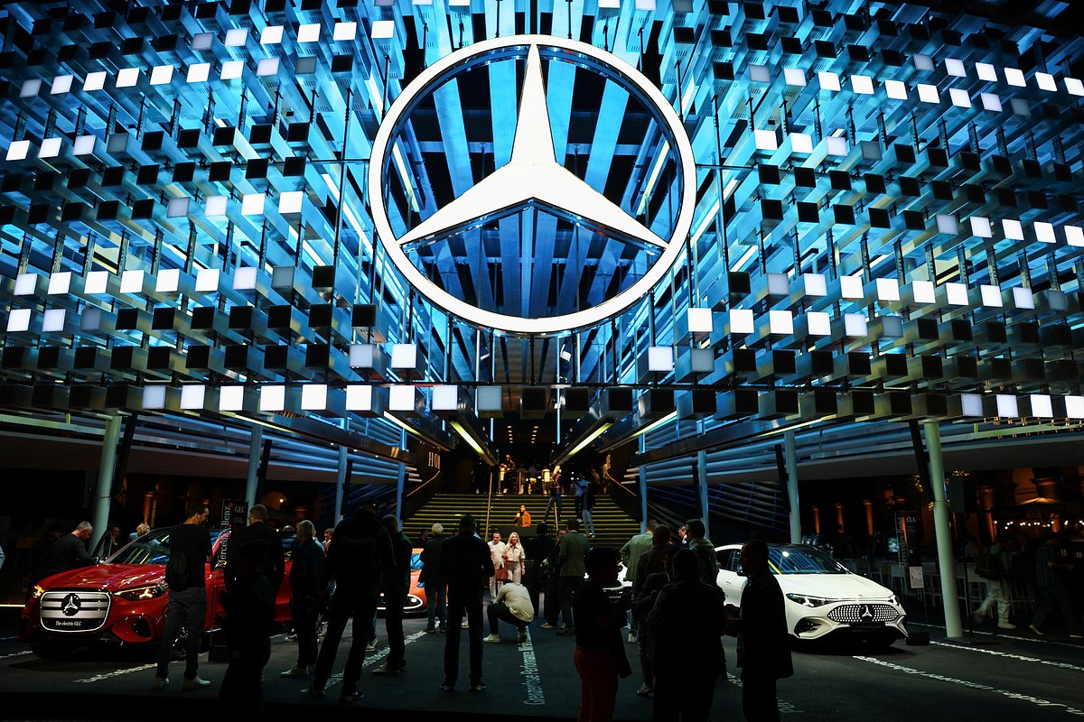 Mercedes-Benz подал заявку на регистрацию товарного знака после выхода из России
