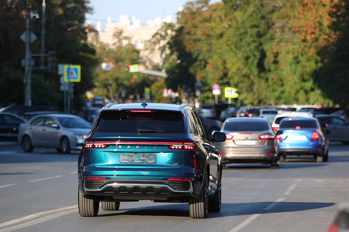 В России прекращают работу китайские автосалоны. Заканчивается эра доминирования автомобилей из КНР?