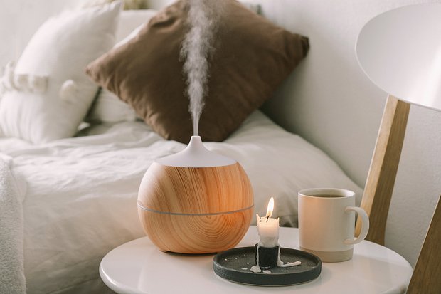 Идеи подарков для подруги на Новый год 2026: оригинальные и необычные варианты