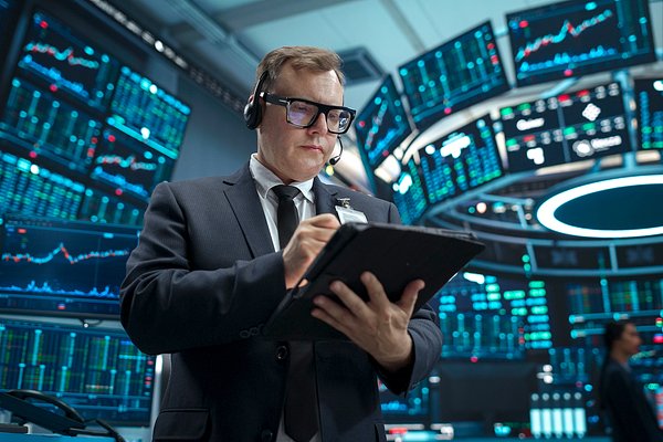 Freedom Finance Тимура Турлова присоединилась к FXO. Холдинг показал 90% рост. В чем интерес инвесторов?