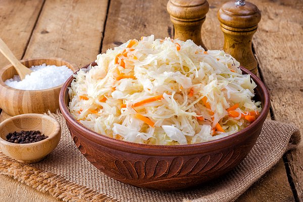 Маринованная капуста на зиму и к столу: топ-5 рецептов