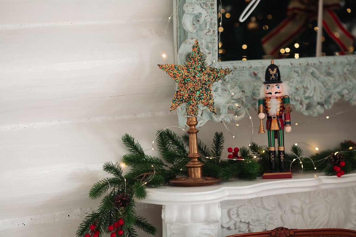 Как украшать квартиру к Новому году — 2026: лучшие идеи и тренды