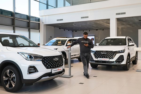 В России прекращают работу китайские автосалоны. Заканчивается эра доминирования автомобилей из КНР?