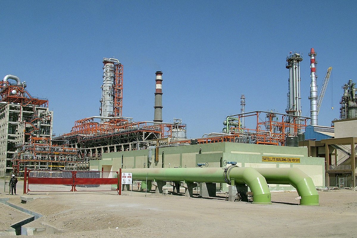 Индийская компания Reliance Industries прекратила закупку российской нефти