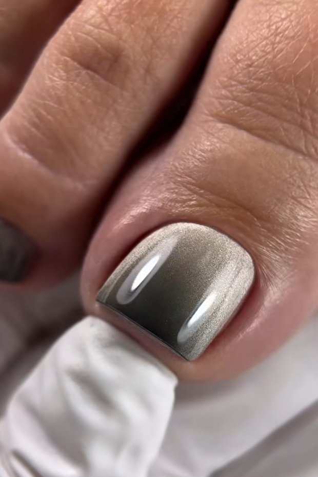 Модный педикюр на осень 2025 года: новшества и тенденции сезона