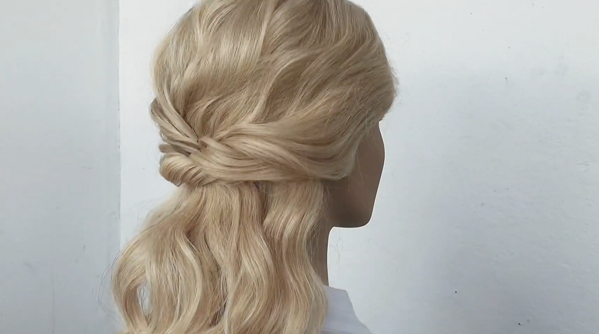 Волосы в Новый 2026 год: 15+ стильных идей для коротких, средних и длинных стрижек