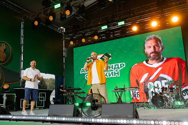 Как провести время с Александром Овечкиным в домашних условиях?