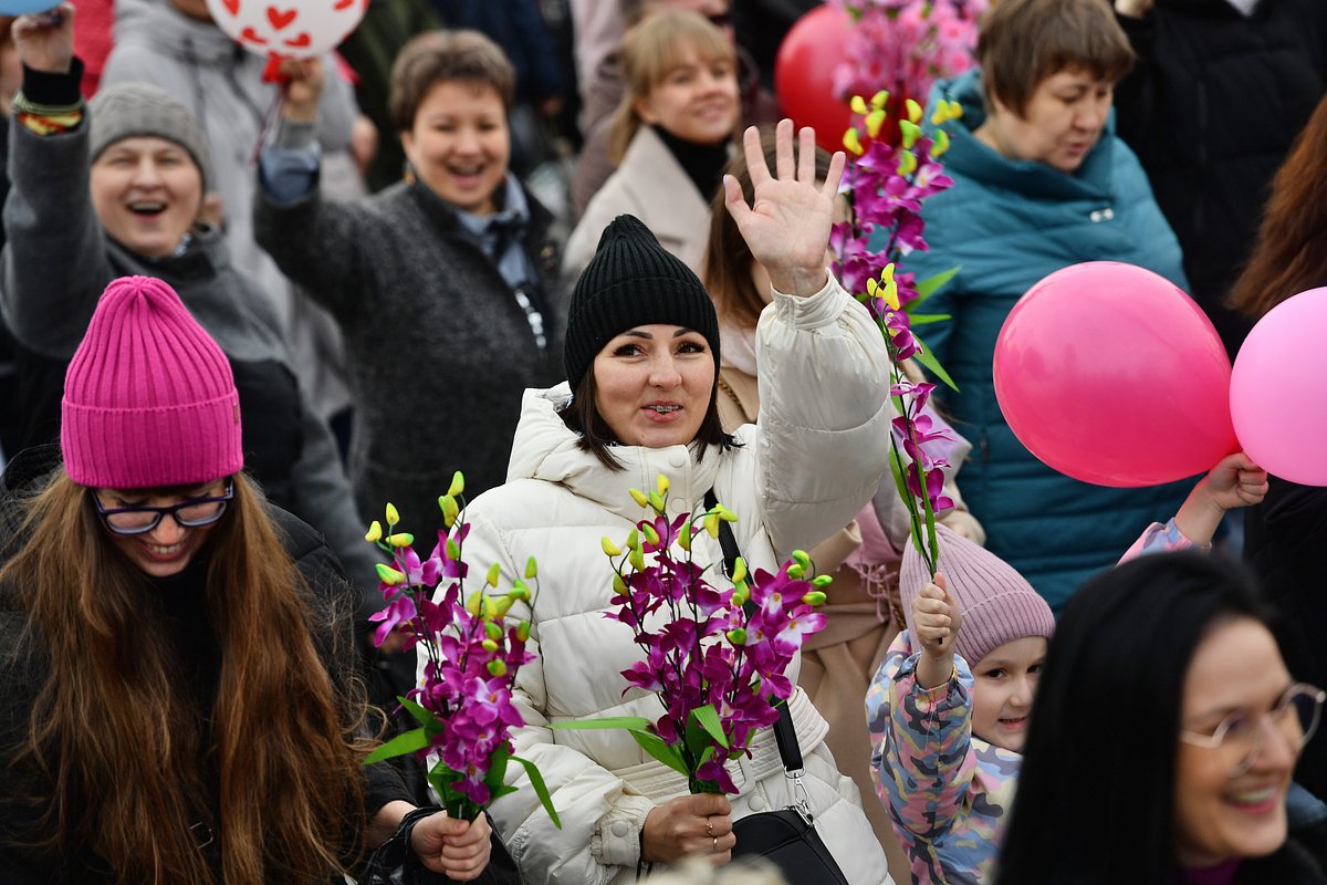 Оригинальные поздравления с 1 Мая: как увлекательно поздравить с Праздником Весны и Труда?