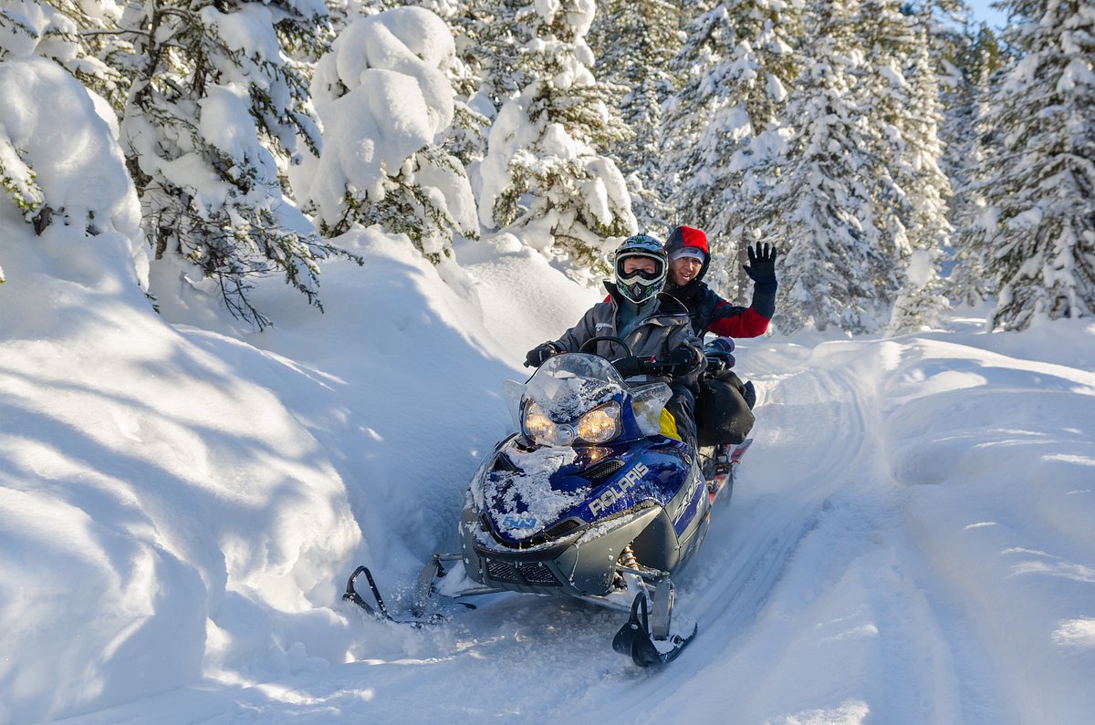 Топ-10 идей для новогоднего корпоратива: как организовать и где провести праздник для коллег