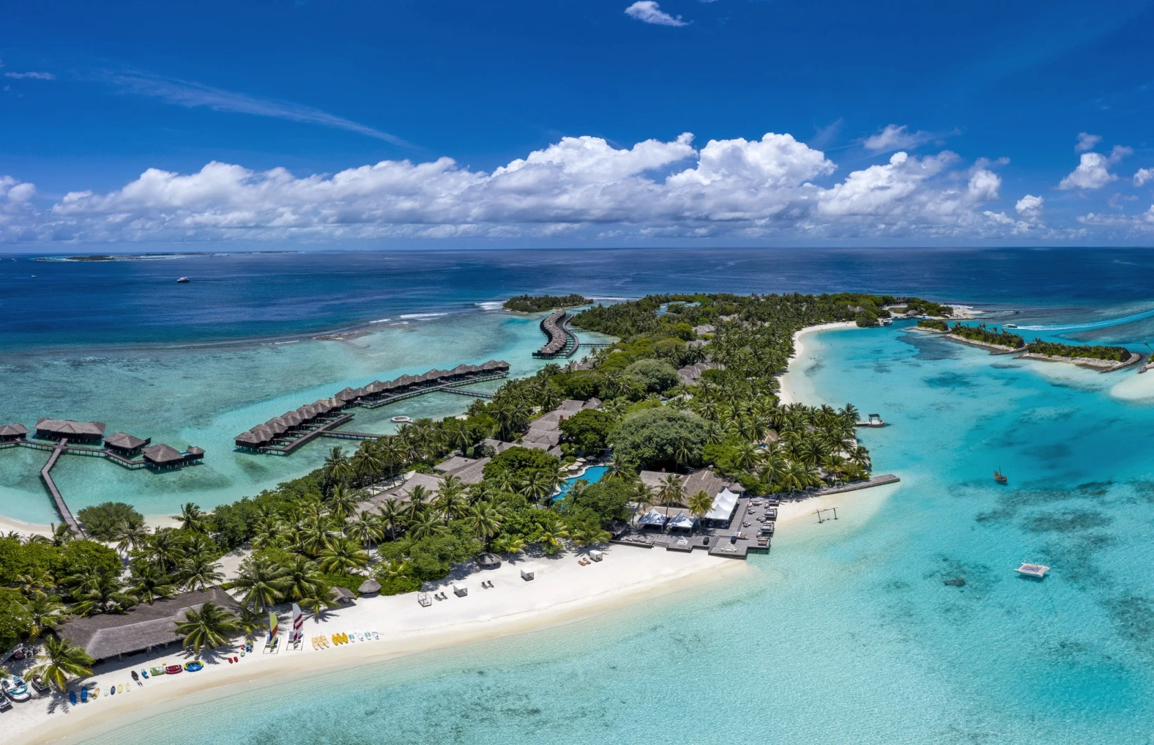 Отель Sheraton Maldives Full Moon Resort & Spa