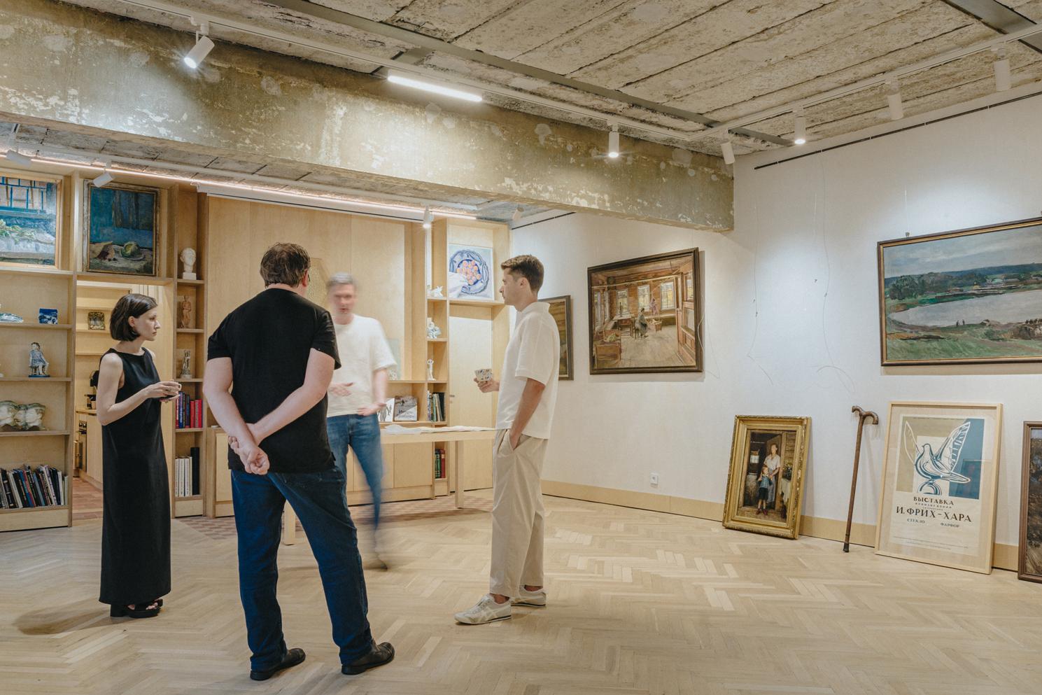 Выставка (Не) видимый Род М.