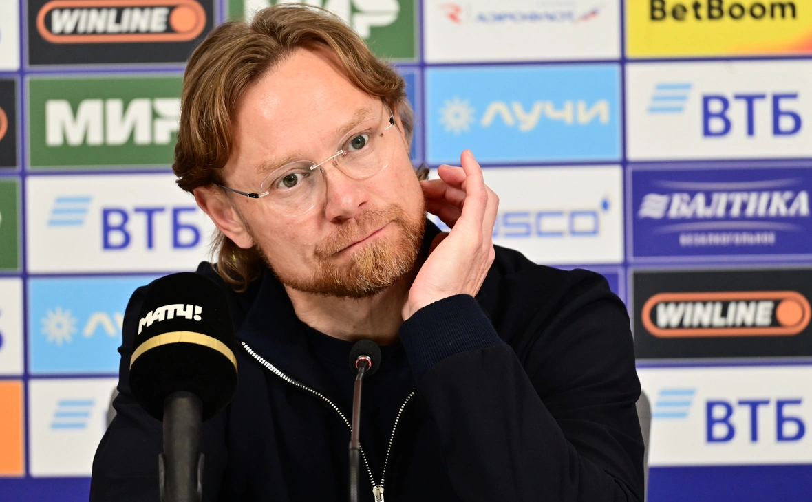 Валерий Карпин