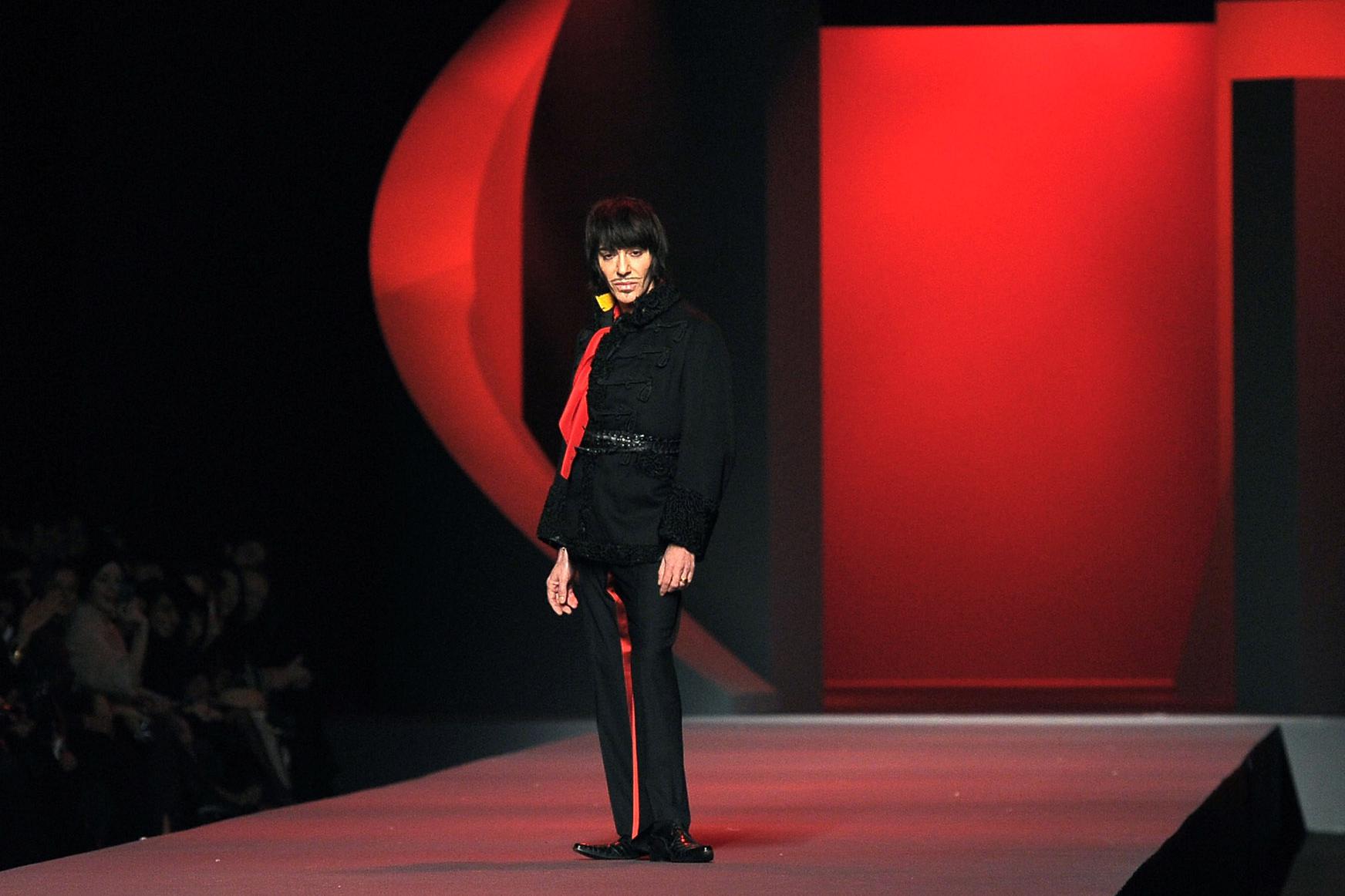 Джон Гальяно на показе Christian Dior, 2011