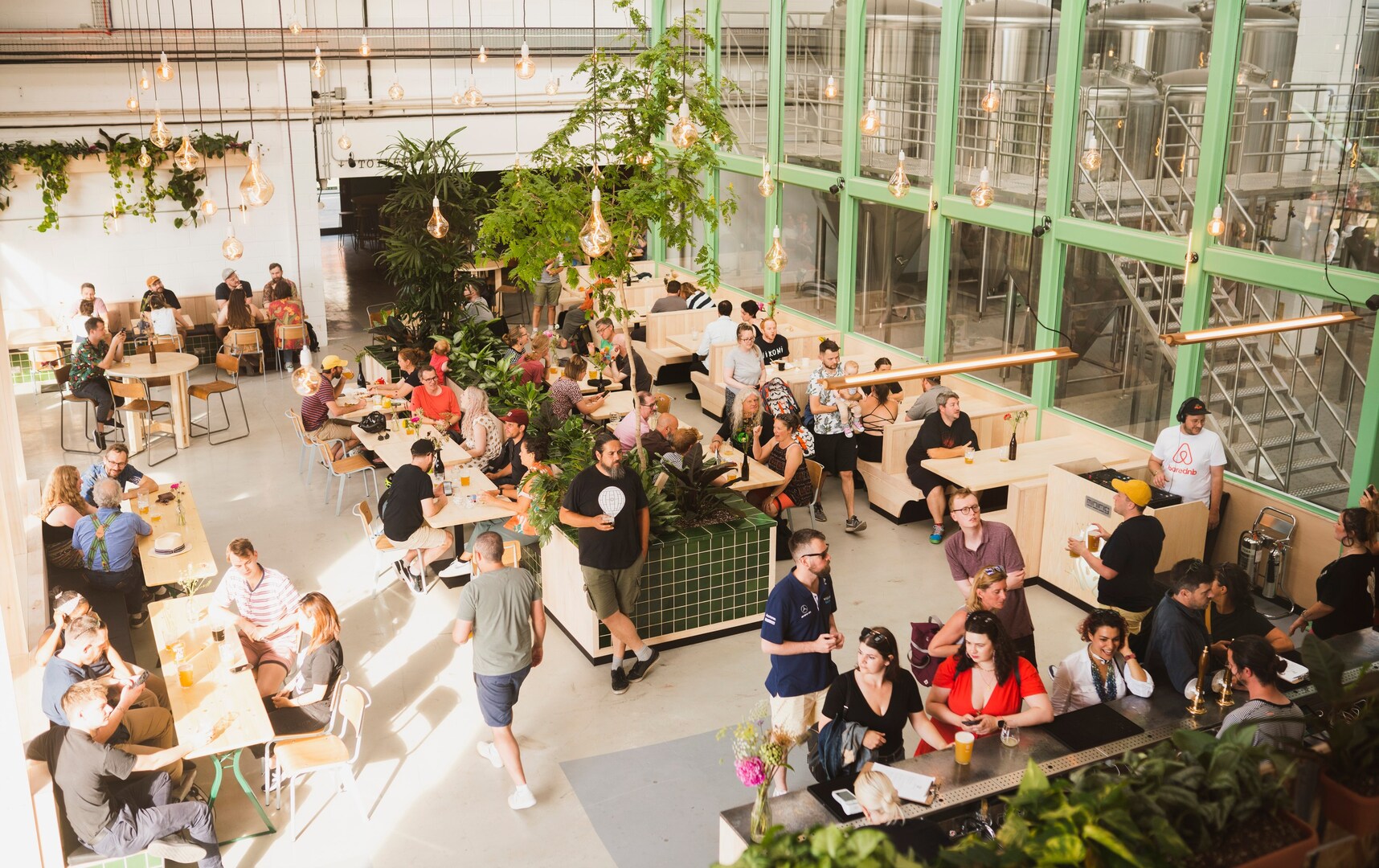 Доступный и притягательный Old Market Taproom в Бристоле от Wiper and True.