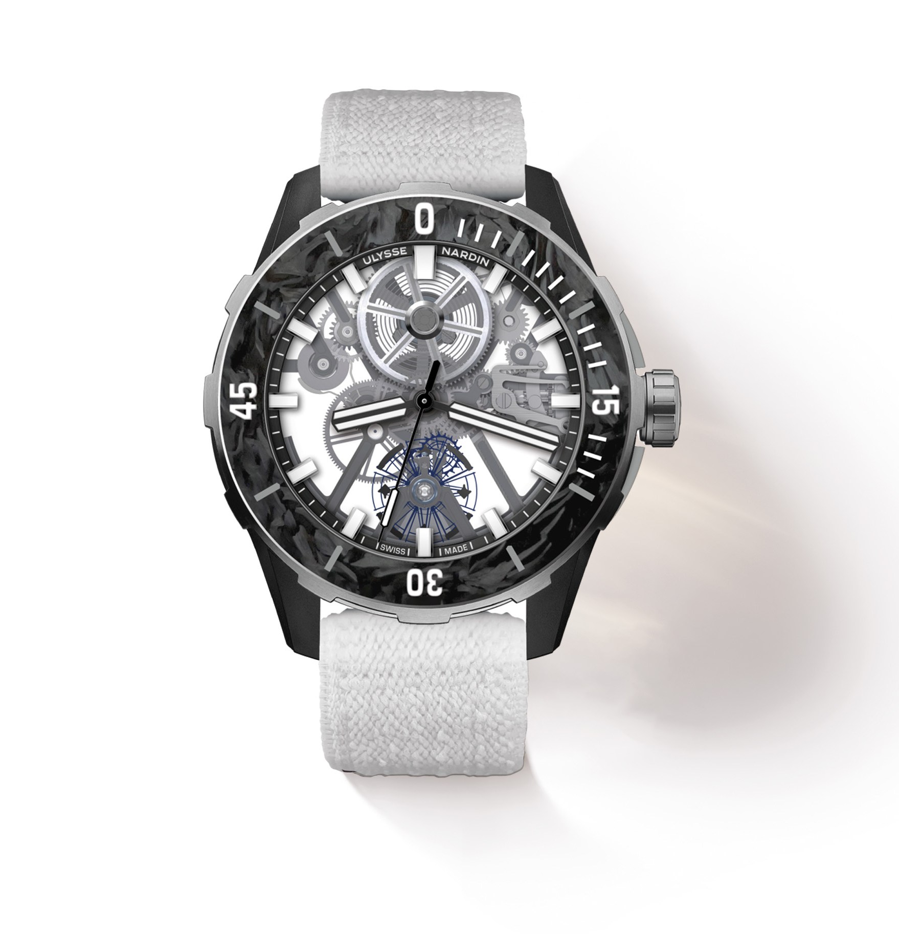 Часы Ulysse Nardin Diver Air с титановым корпусом и белым текстильным ремешком.