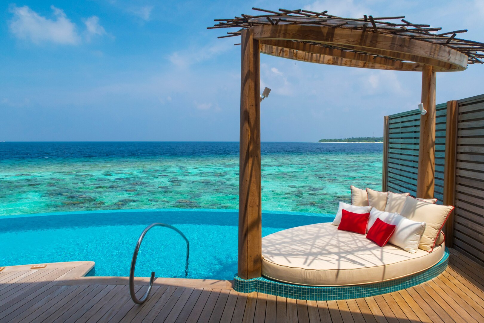 Водная вилла на Milaidhoo на Мальдивах