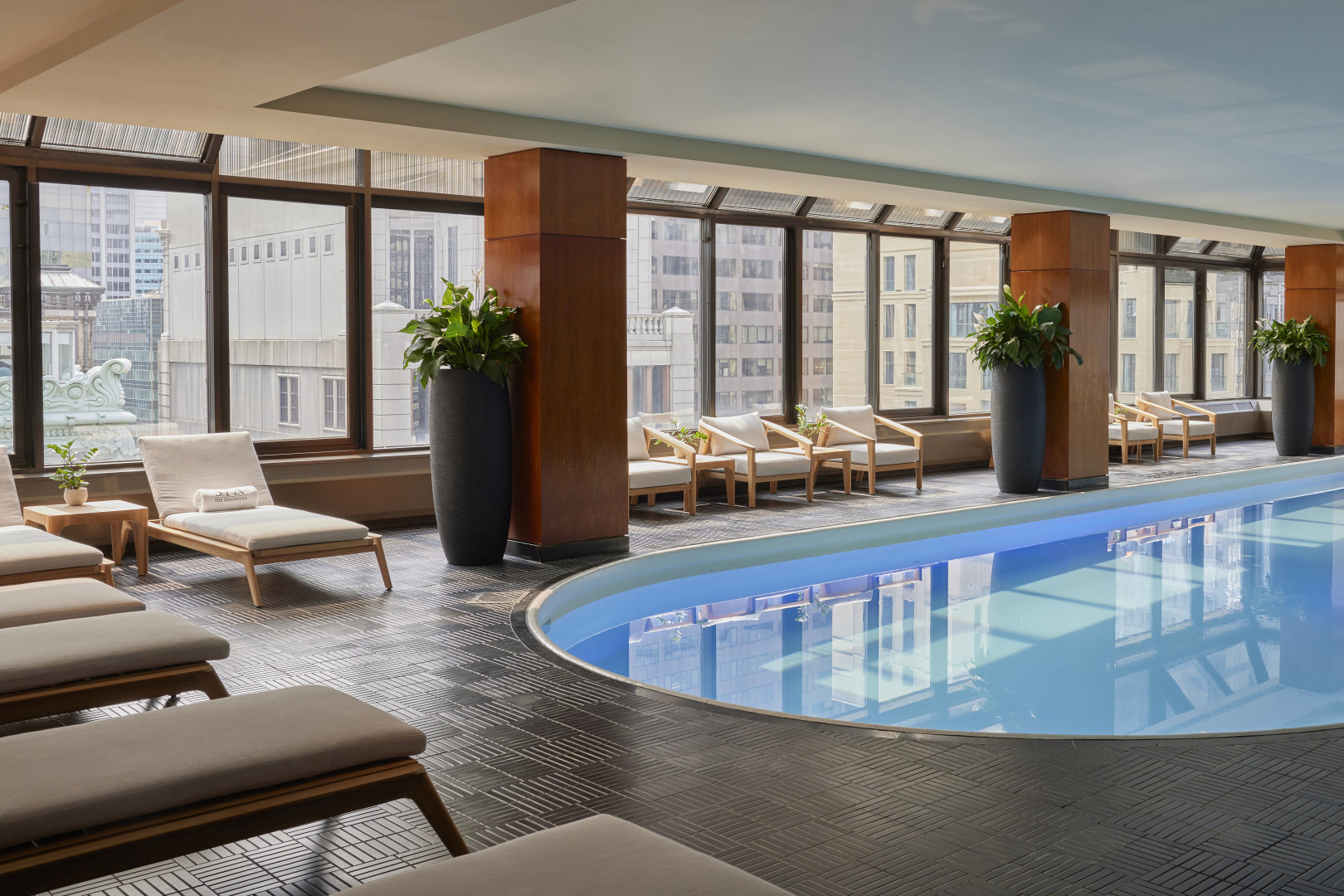 Отель Peninsula New York