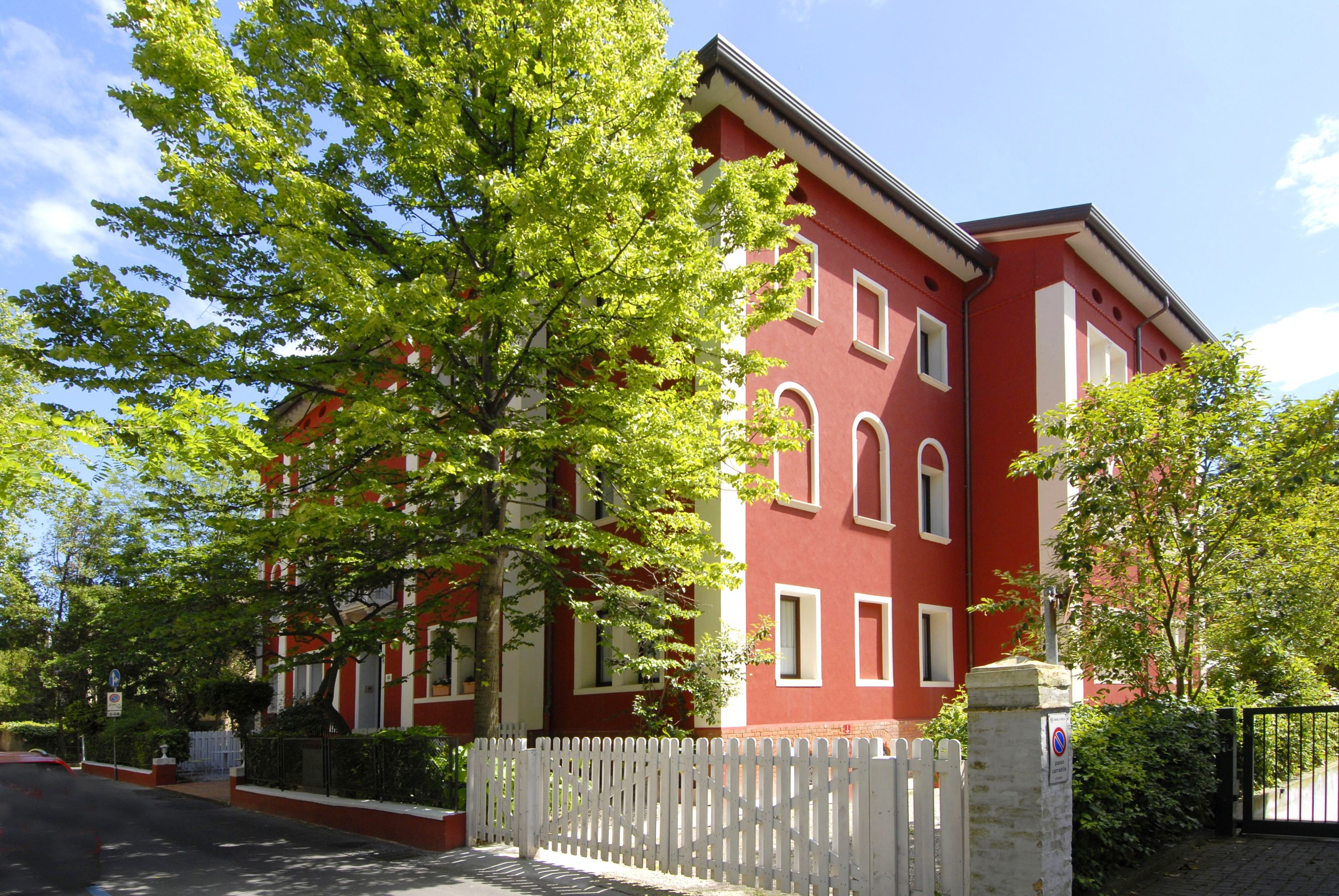 Hotel Villa Pannonia, семейный бюджетный отель в Венеции