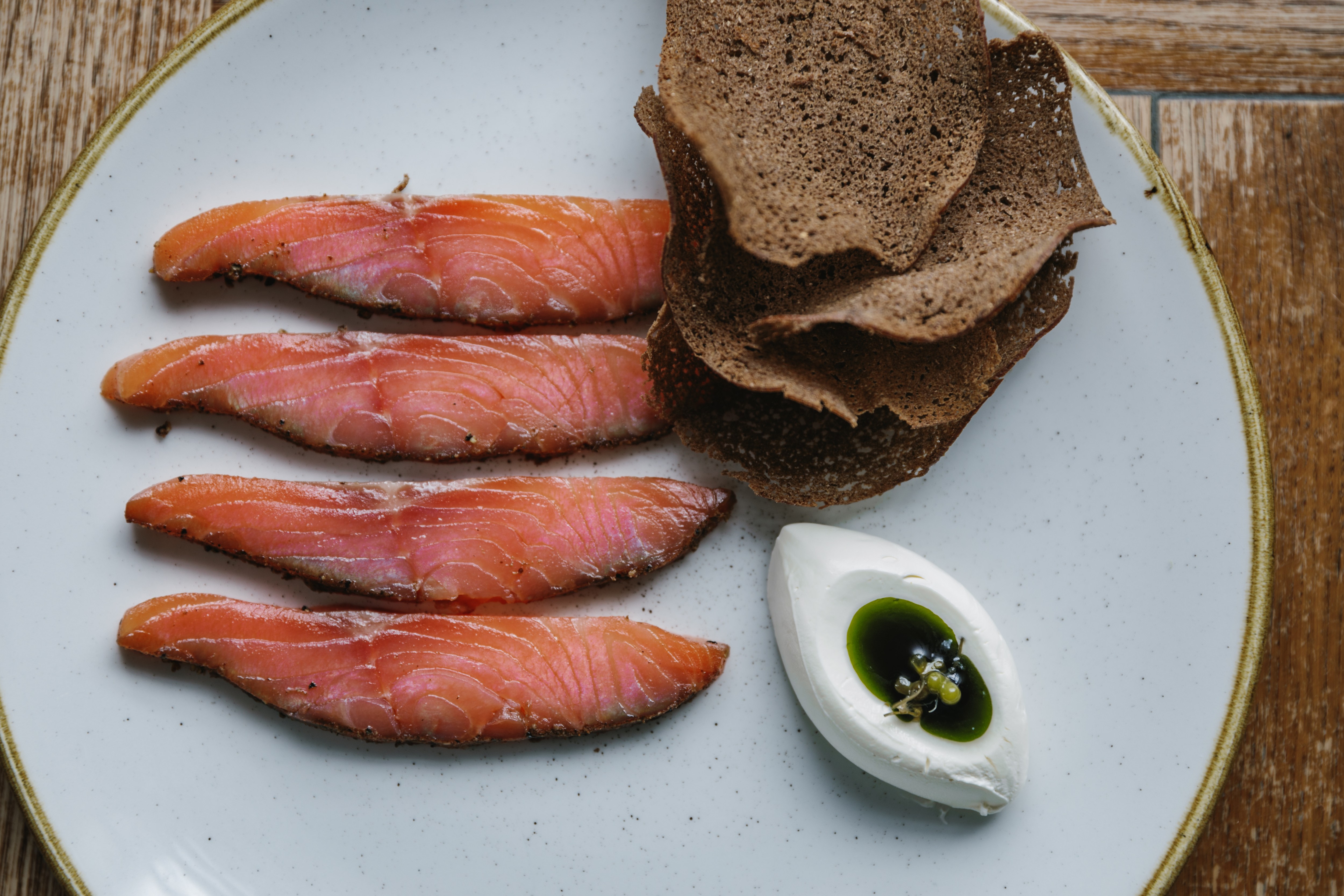 Морепродукты от Barry Fish и открытая кухня.
