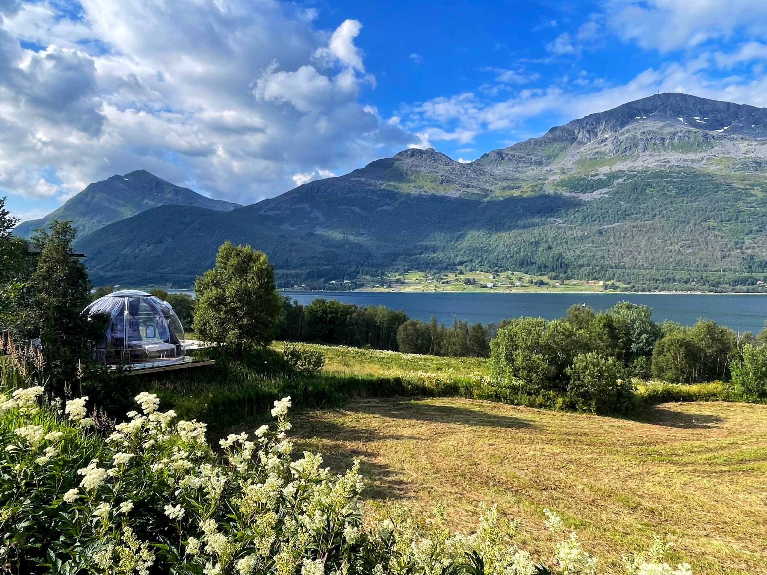 Тролль Dome Tjeldøya (Airbnb)