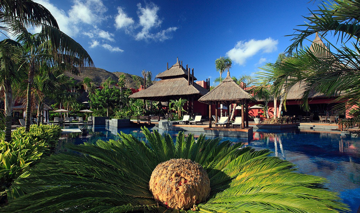 Asia Gardens Hotel