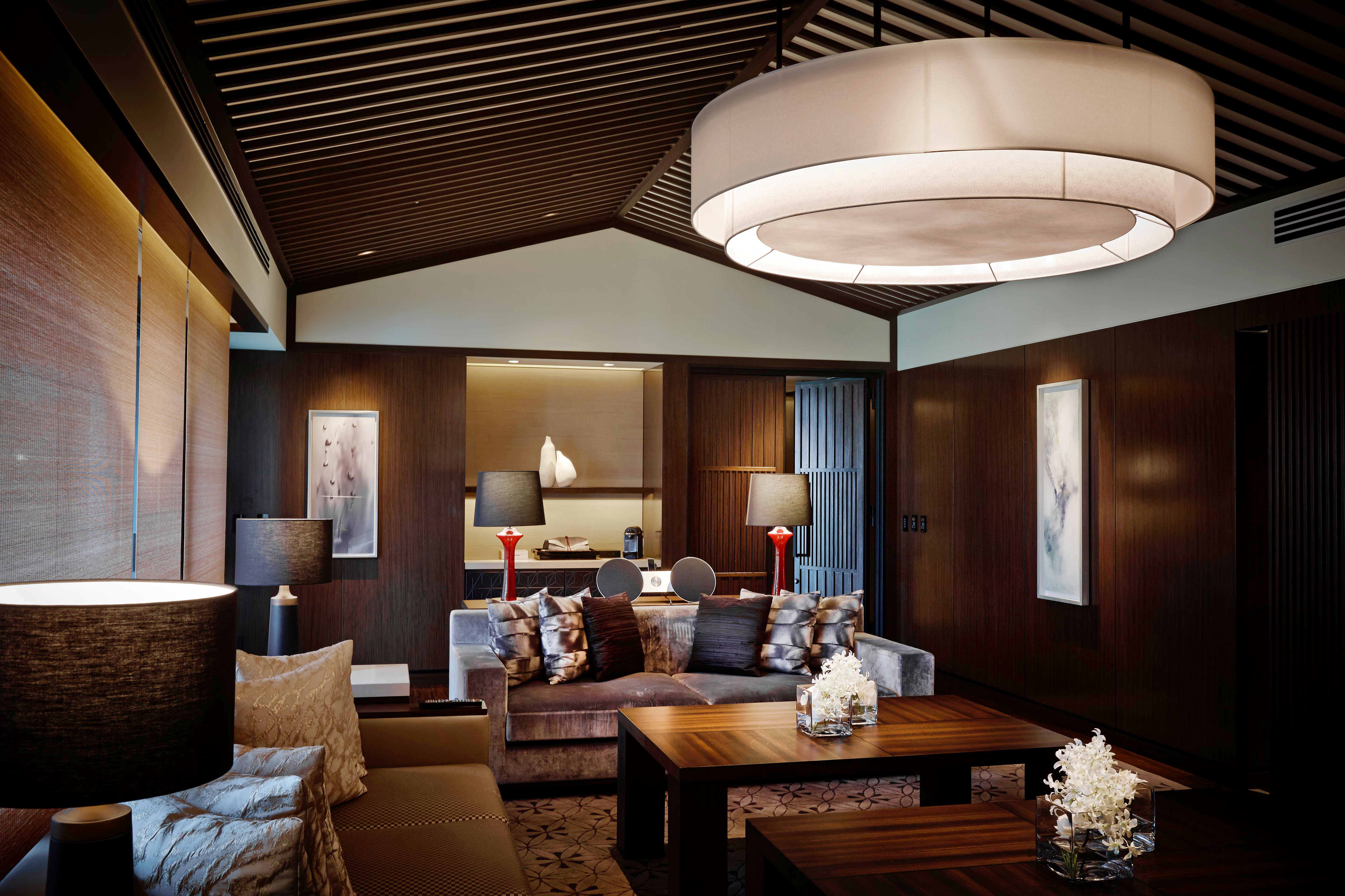 The Ritz-Carlton Kyoto, роскошный отель на берегу реки