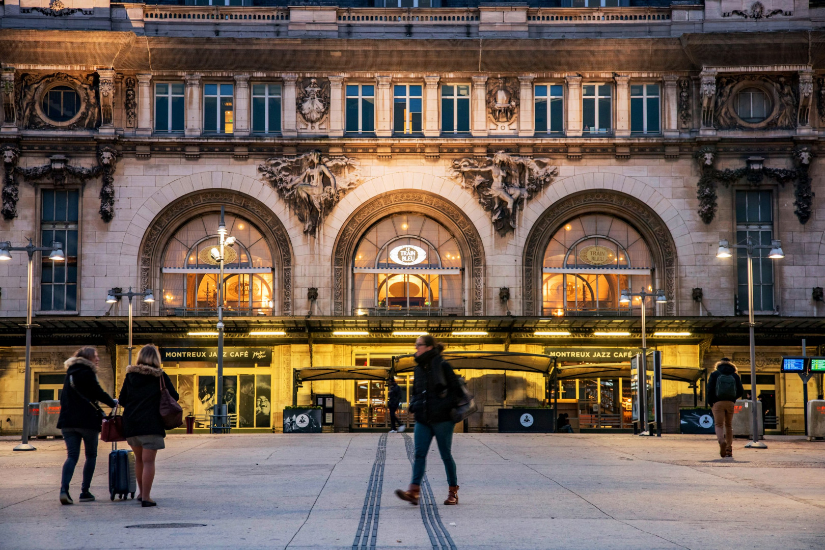 Знаменитый Gare de Lyon в Париже