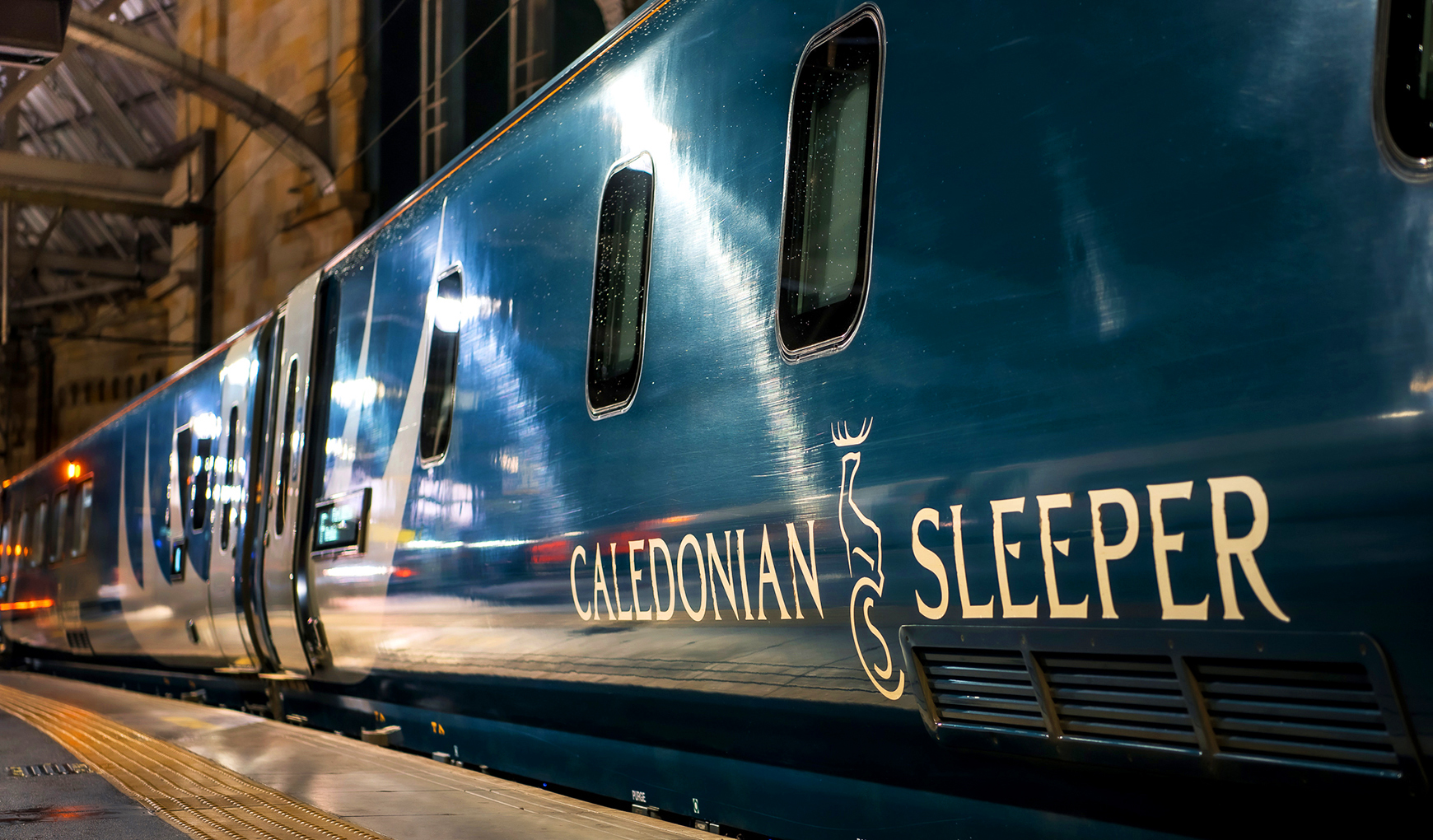 Поезд Caledonian Sleeper, отличный выбор для путешествий между Лондоном и Шотландией