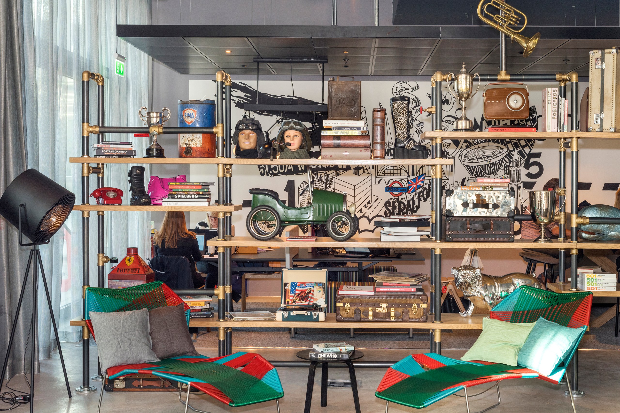 Moxy London Stratford, один из лучших бюджетных отелей Лондона